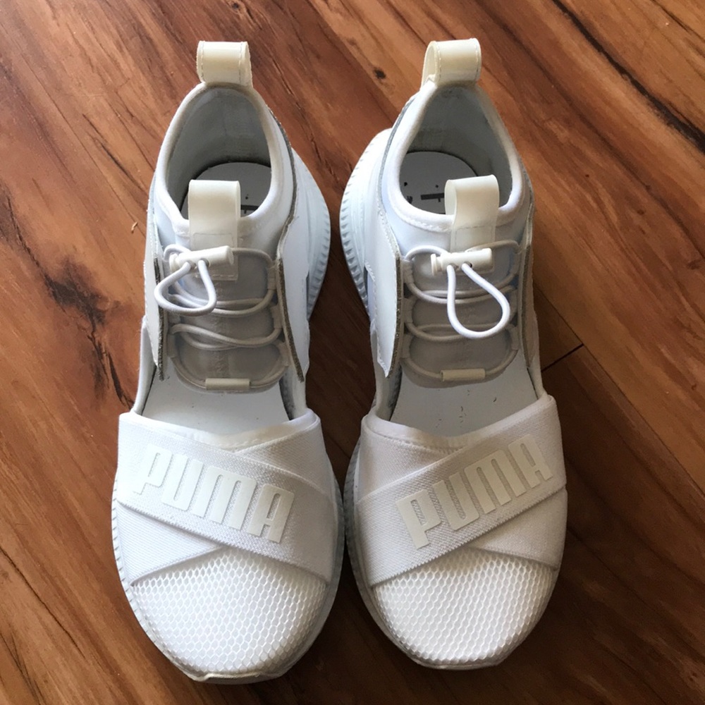 PUMA FENTY WHITE SNEAKERS
